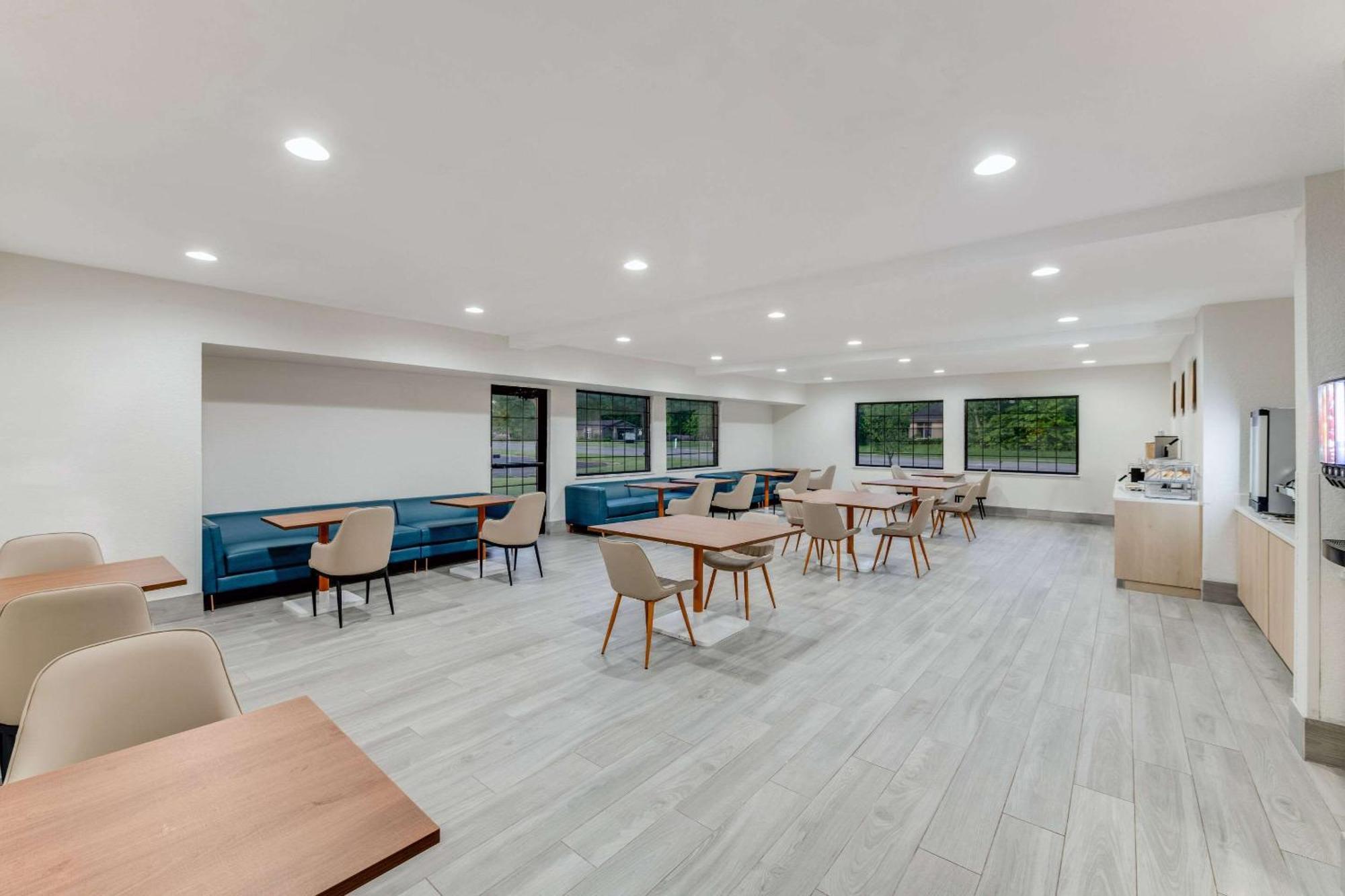 Comfort Inn & Suites Weston - Wausau Экстерьер фото